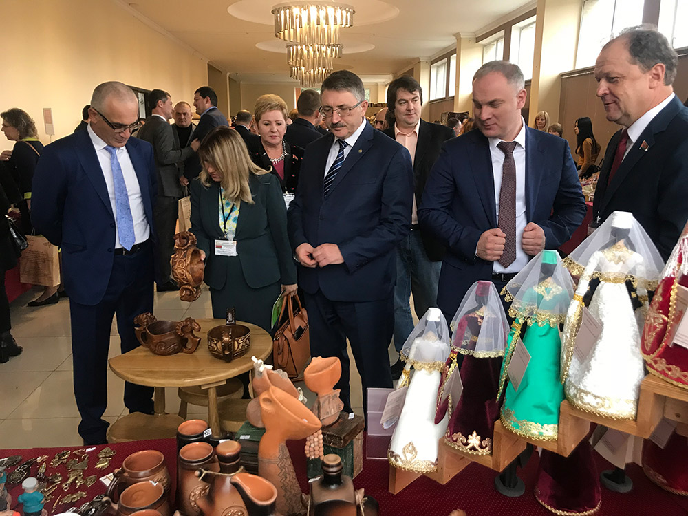 15 ноября  во Владикавказе обсудили развитие торгово-экономических связей Северной Осетии с регионами России и странами ближнего зарубежья
