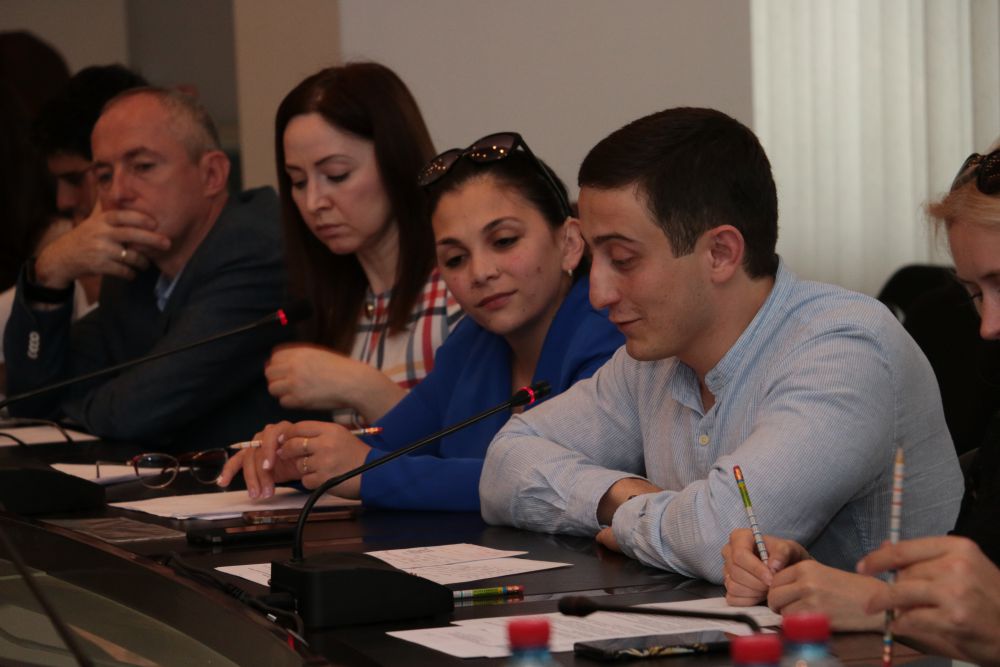 Предприниматели Северной Осетии приняли участие в круглом столе «Корпоративная социальная ответственность бизнеса».