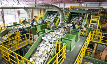 Поддержка для компаний, выпускающих товары из переработанных отходов